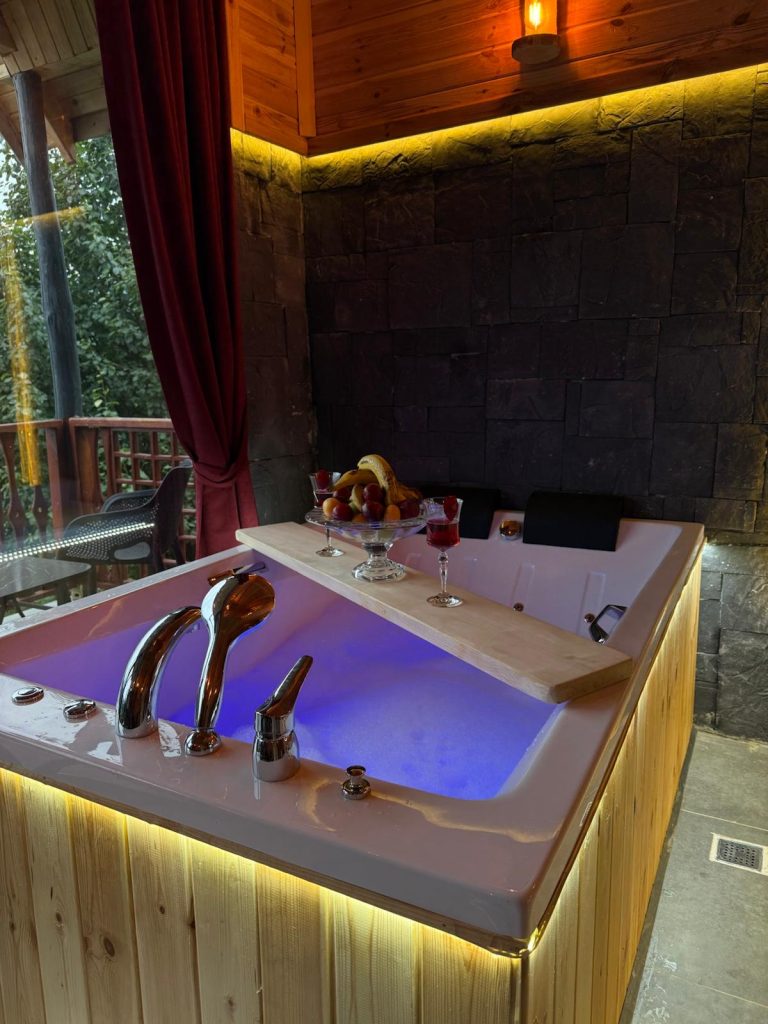 Golikti Dağ Evleri | Jakuzili Bungalov Tatili Çamlıhemşin