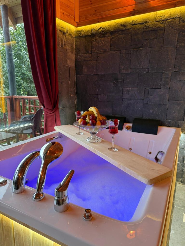 Golikti Dağ Evleri | Jakuzili Bungalov Tatili Çamlıhemşin