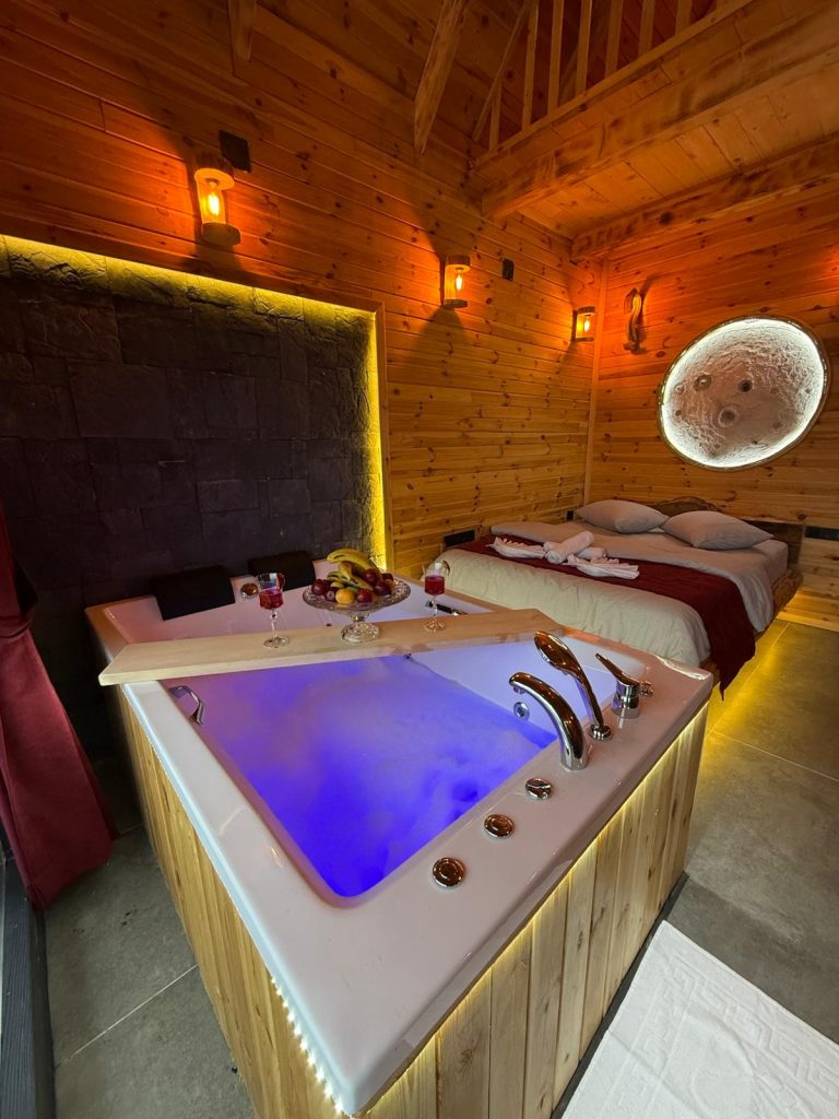 Golikti Dağ Evleri | Jakuzili Bungalov Tatili Çamlıhemşin